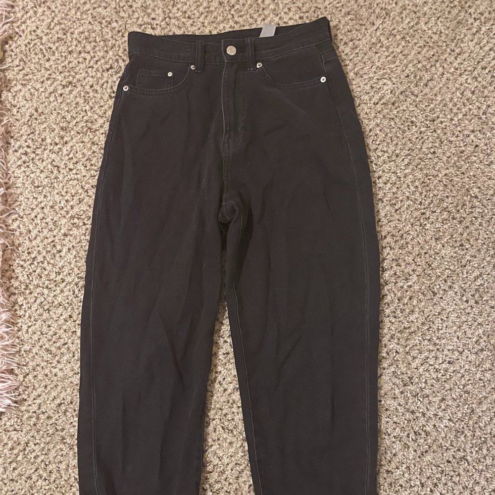 H&M Mom Loose Fit Ultra High Jeans